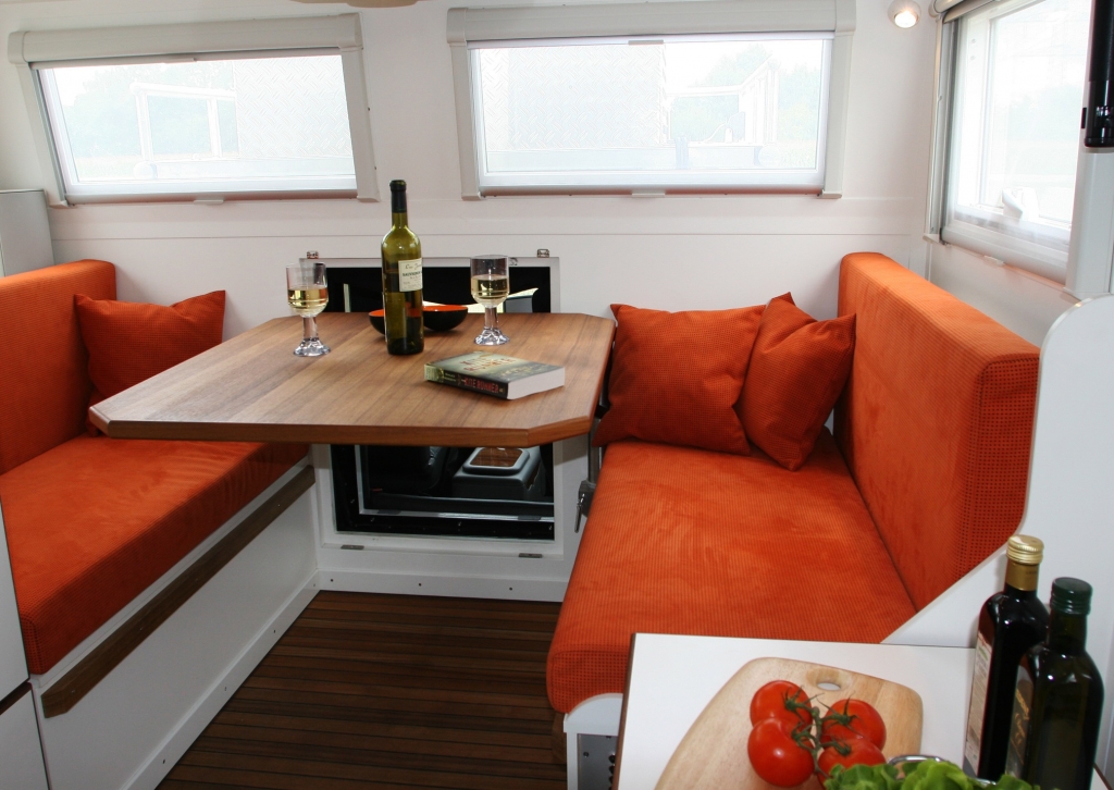 Xe RV là gì? 20+ Các mẫu xe RV đẹp, thu hút nhất | Doxerv