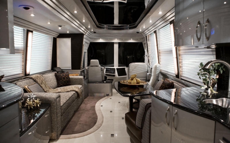 Xe RV là gì? 20+ Các mẫu xe RV đẹp, thu hút nhất | Doxerv