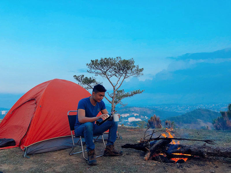 Cắm trại ở núi Langbiang