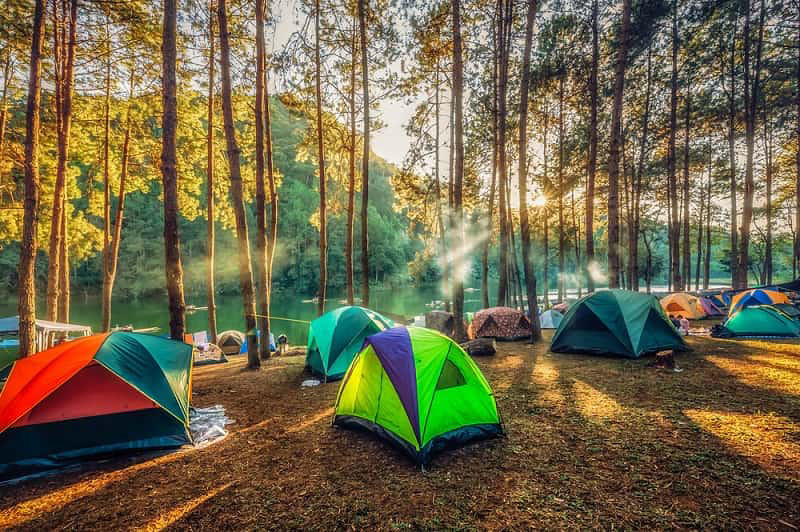 Cắm trại cạnh hồ Đồng Mô